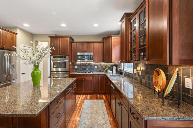 10815 Birch Lane, Woodbury, MN 55129