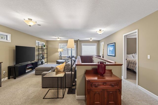 10815 Birch Lane, Woodbury, MN 55129