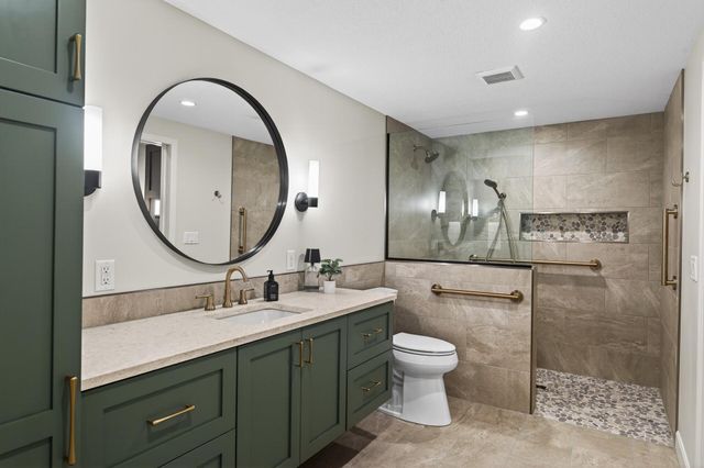 10815 Birch Lane, Woodbury, MN 55129