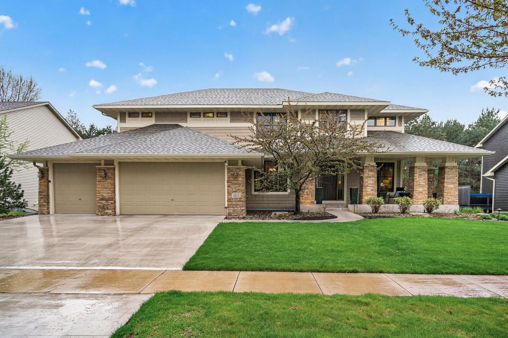 10815 Birch Lane, Woodbury, MN 55129