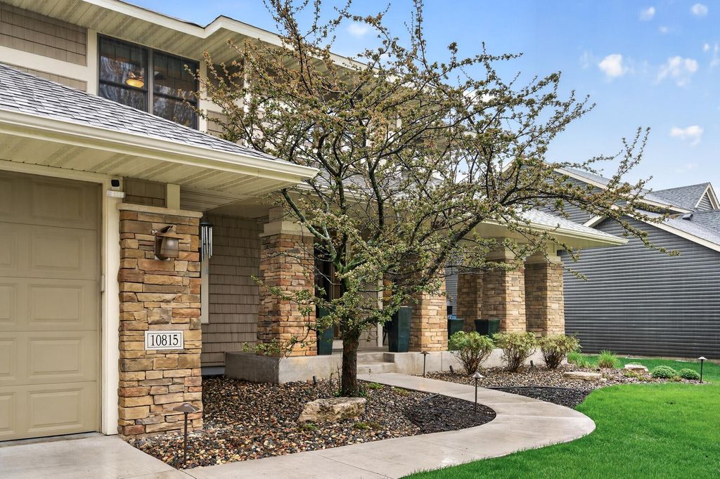 10815 Birch Lane, Woodbury, MN 55129 — photo 4