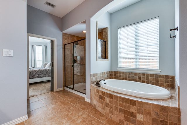 7811 Glen Hollow Lane, Sachse, TX 75048