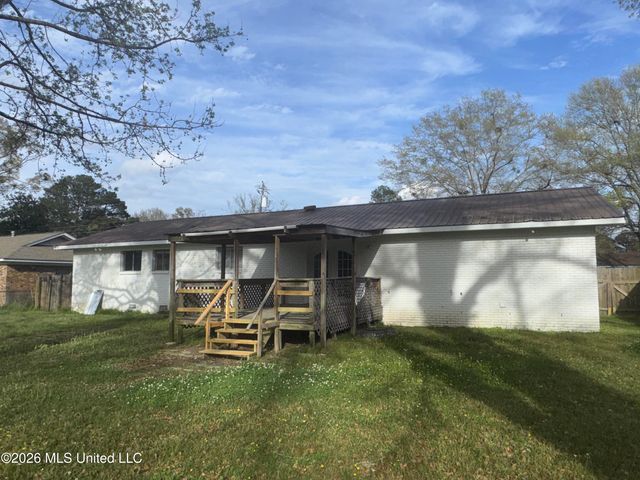 237 Trojan Drive, Pearl, MS 39208