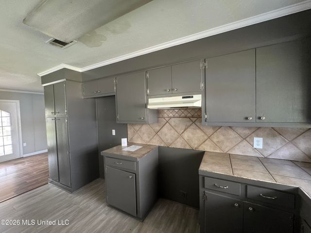 237 Trojan Drive, Pearl, MS 39208