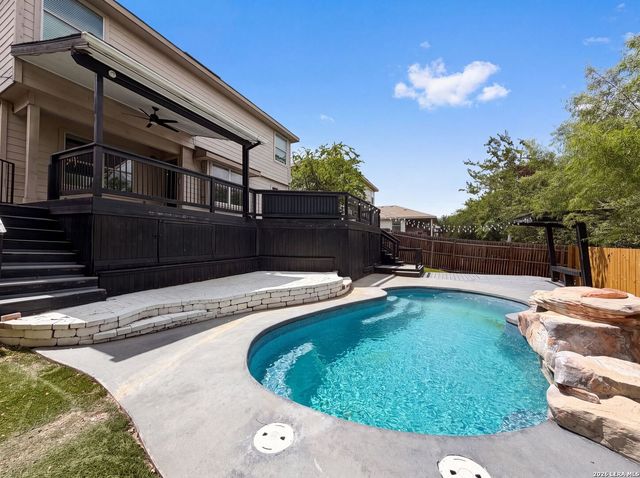 10602 SPRINGWOOD SQ, Universal City, TX 78148