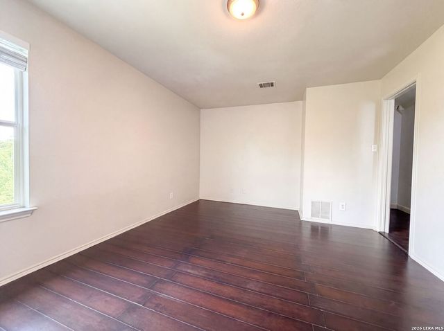 10602 SPRINGWOOD SQ, Universal City, TX 78148