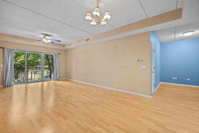 819 Graceland Avenue 204, Des Plaines, IL 60016