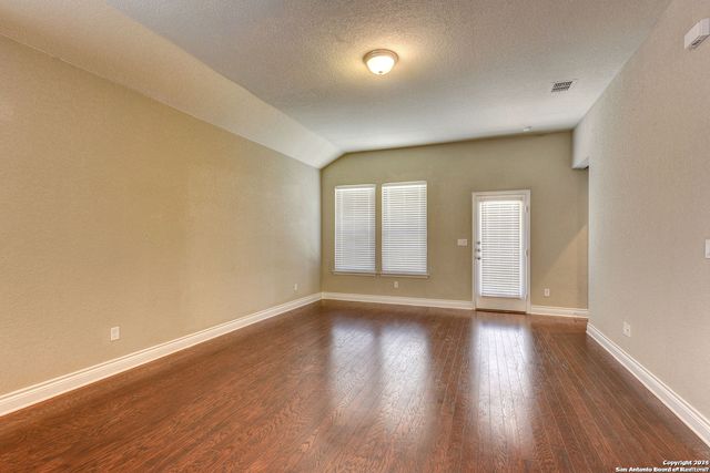 27411 Rio Bend, Boerne, TX 78015