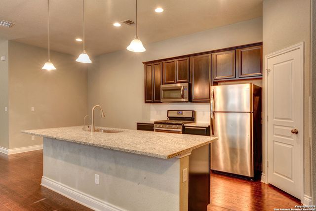 27411 Rio Bend, Boerne, TX 78015