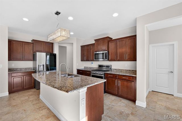 312 Chestnut Creek Circle, Dardenne Prairie, MO 63368