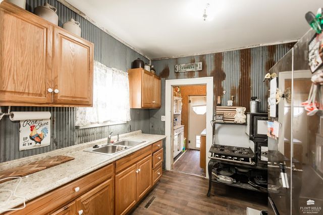 201 Barry Street, Milford, KS 66514