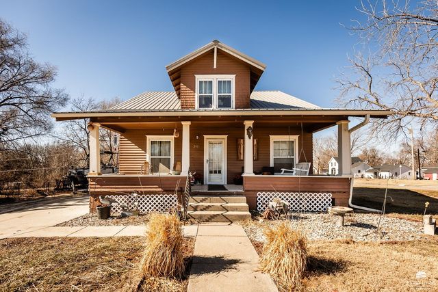 201 Barry Street, Milford, KS 66514