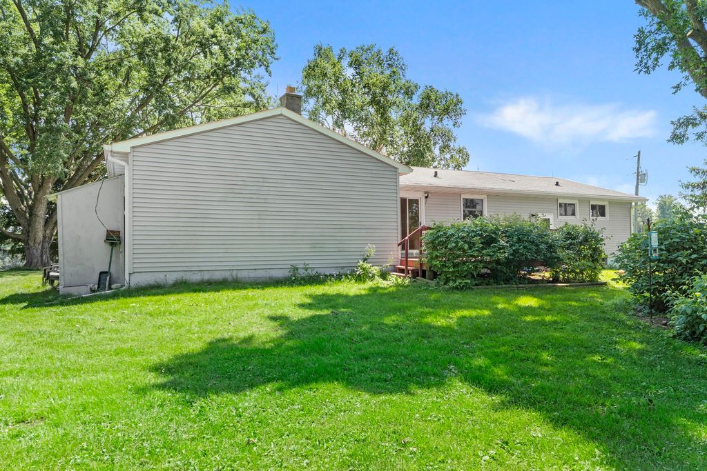 Image 9 of property listing at 1842 11 1/2 Street, Cumberland, WI 54829