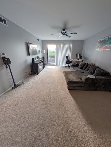 700 Wellington Avenue 413, Elk Grove Village, IL 60007