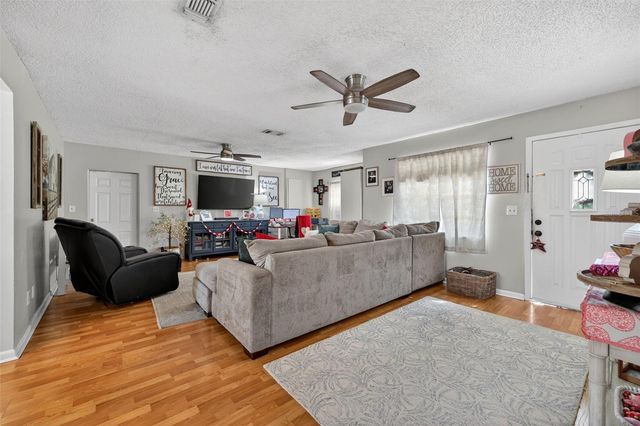 7006 TIDEWATER TRAIL, Tampa, FL 33619