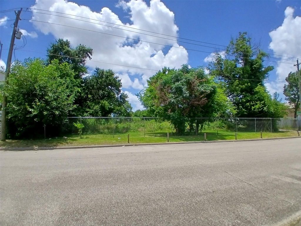0 Lee Street, Houston, TX 77026