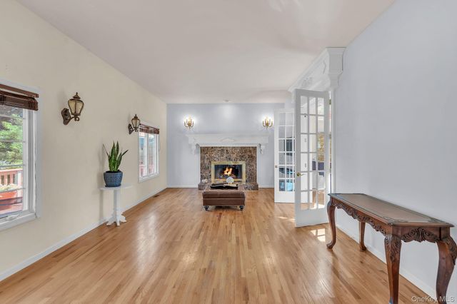 3 Dover Court, Wading River, NY 11792