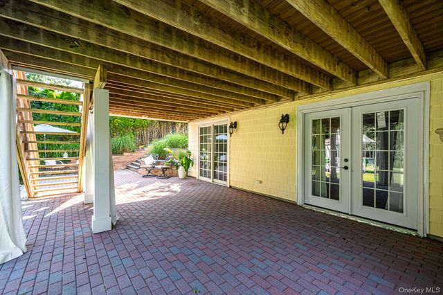 3 Dover Court, Wading River, NY 11792