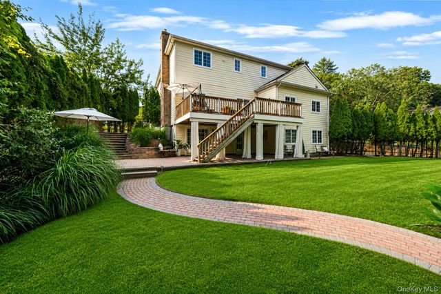 3 Dover Court, Wading River, NY 11792