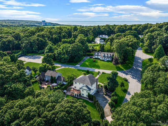 3 Dover Court, Wading River, NY 11792