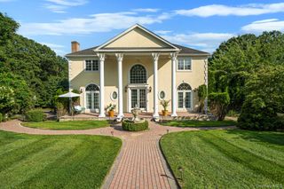 3 Dover Court, Wading River, NY 11792
