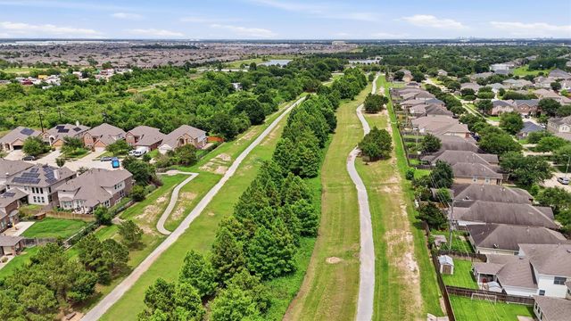 24631 Lakecrest Village Drive, Katy, TX 77493