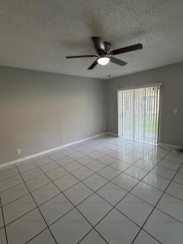 11449 NW 35th Street, Coral Springs, FL 33065