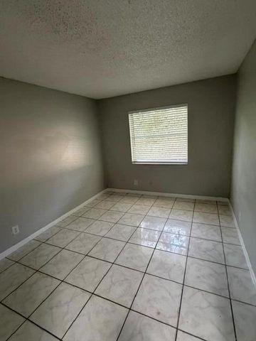11449 NW 35th Street, Coral Springs, FL 33065