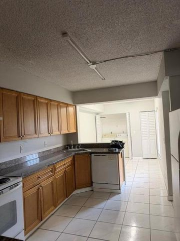 11449 NW 35th Street, Coral Springs, FL 33065
