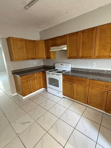 11449 NW 35th Street, Coral Springs, FL 33065