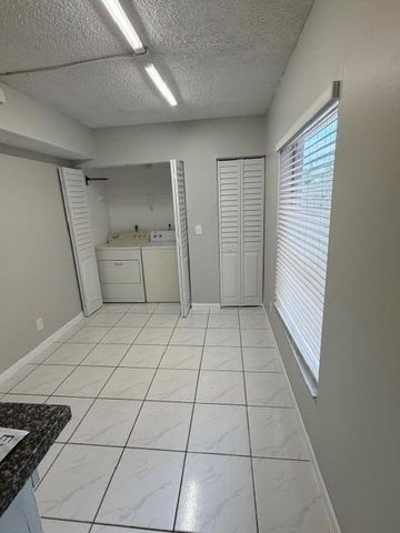 11449 NW 35th Street, Coral Springs, FL 33065