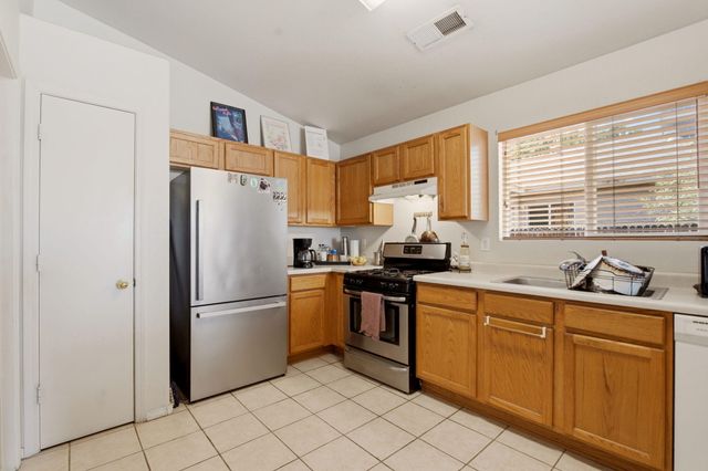 3100 Mason Meadows Drive NE, Rio Rancho, NM 87144