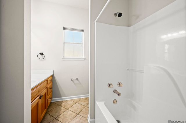 17422 Lauren Dr, Prairieville, LA 70769