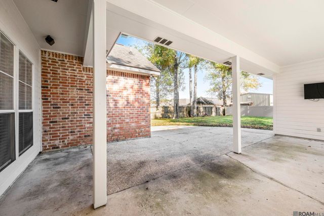 17422 Lauren Dr, Prairieville, LA 70769