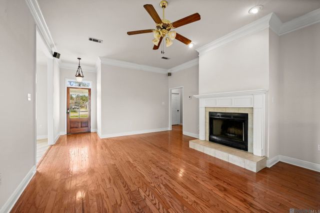 17422 Lauren Dr, Prairieville, LA 70769