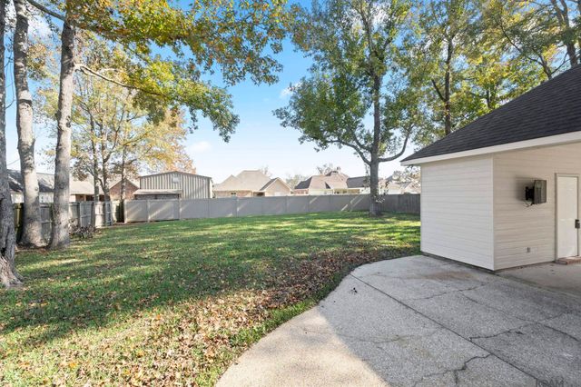 17422 Lauren Dr, Prairieville, LA 70769