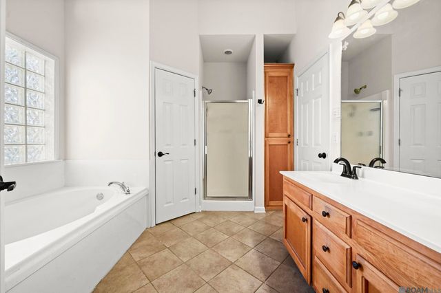 17422 Lauren Dr, Prairieville, LA 70769