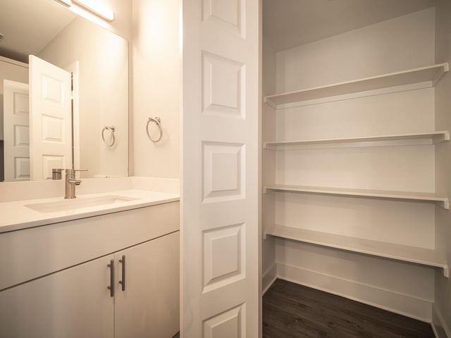 120 Kimble LN A, Austin, TX 78742