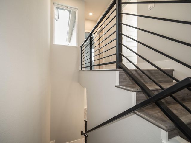 120 Kimble LN A, Austin, TX 78742