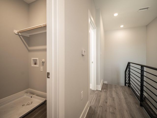 120 Kimble LN A, Austin, TX 78742