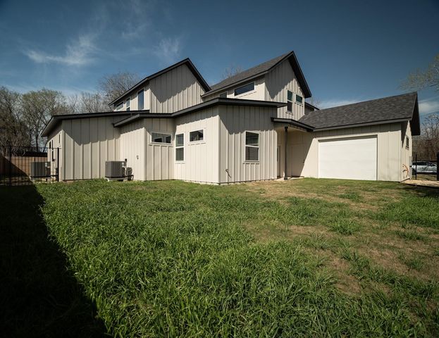 120 Kimble LN A, Austin, TX 78742
