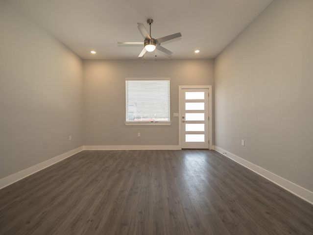 120 Kimble LN A, Austin, TX 78742