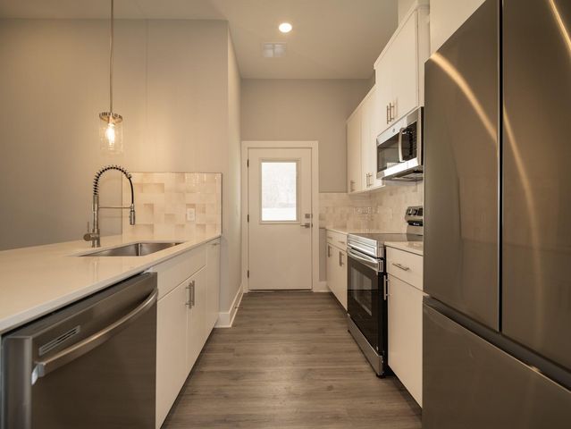 120 Kimble LN A, Austin, TX 78742