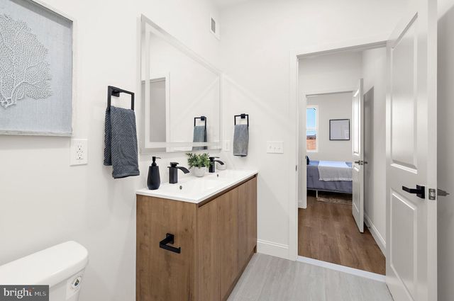 2906 PARKWOOD AVE, Baltimore, MD 21217