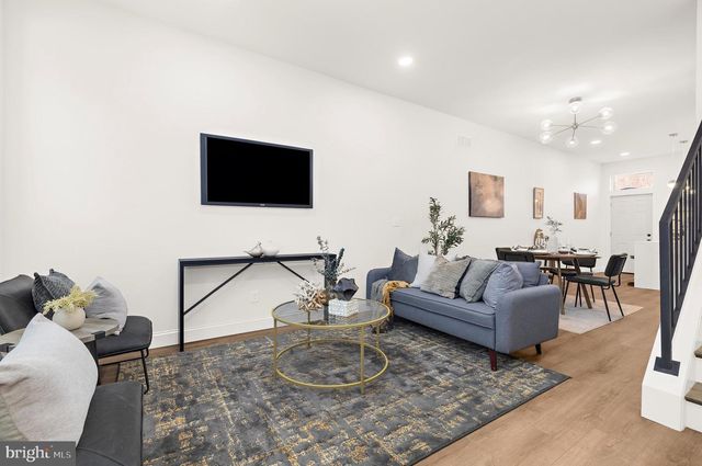 2906 PARKWOOD AVE, Baltimore, MD 21217