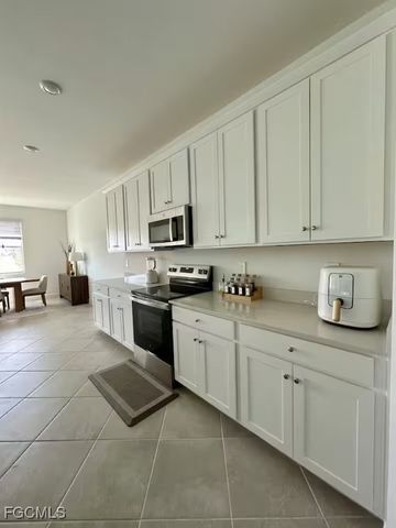 9291 Aqua Overlook CT, Lehigh Acres, FL 33936