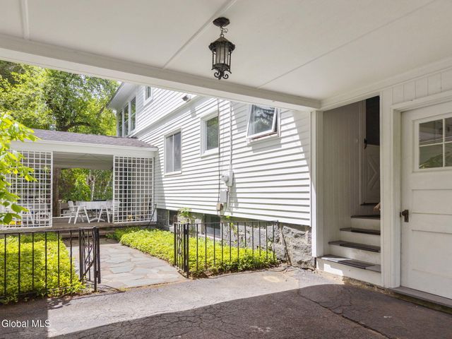 600 S William Street, Johnstown, NY 12095