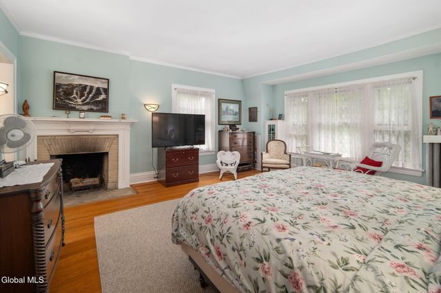 600 S William Street, Johnstown, NY 12095