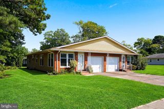 45 DOGWOOD RD #8, Manahawkin, NJ 08050