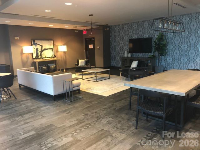 210 N Church Street 2909, Charlotte, NC 28202